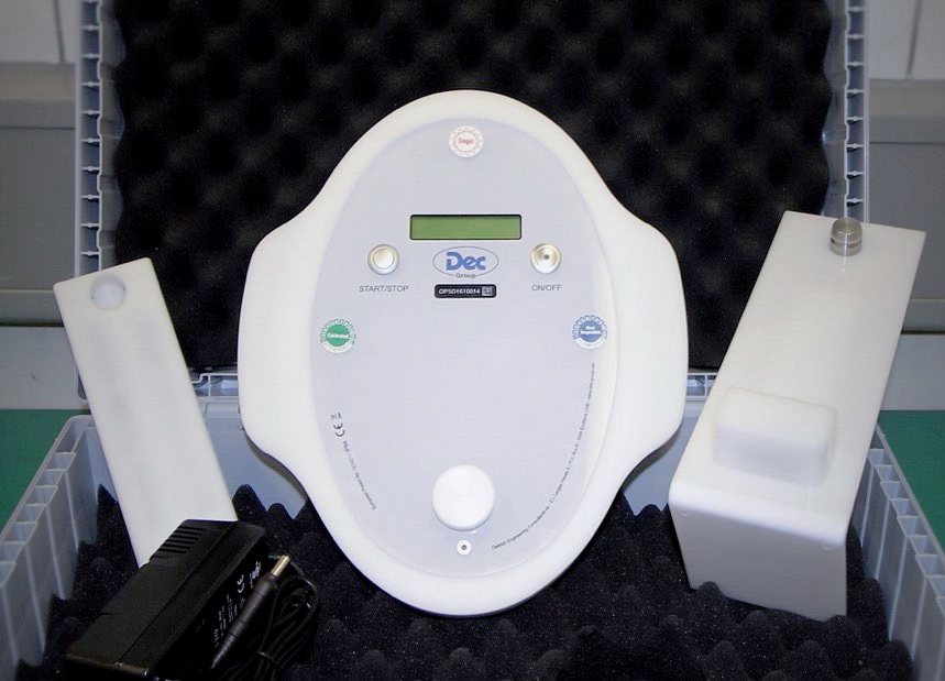 Dec Glove Tester: highly efficient and autonomous